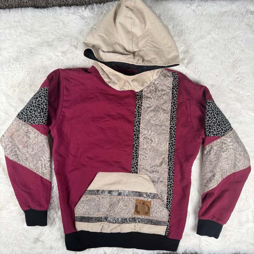 Lobo Hoodie Maroon Patchwork